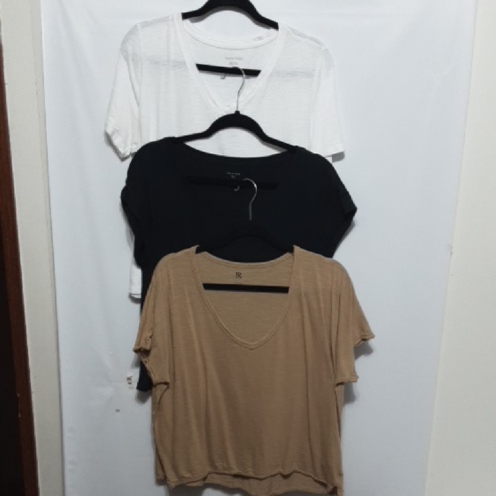 Eileen, Garnet, BR Women's M Casual V-Neck Tops - White,‎ Black, and Tan (3)